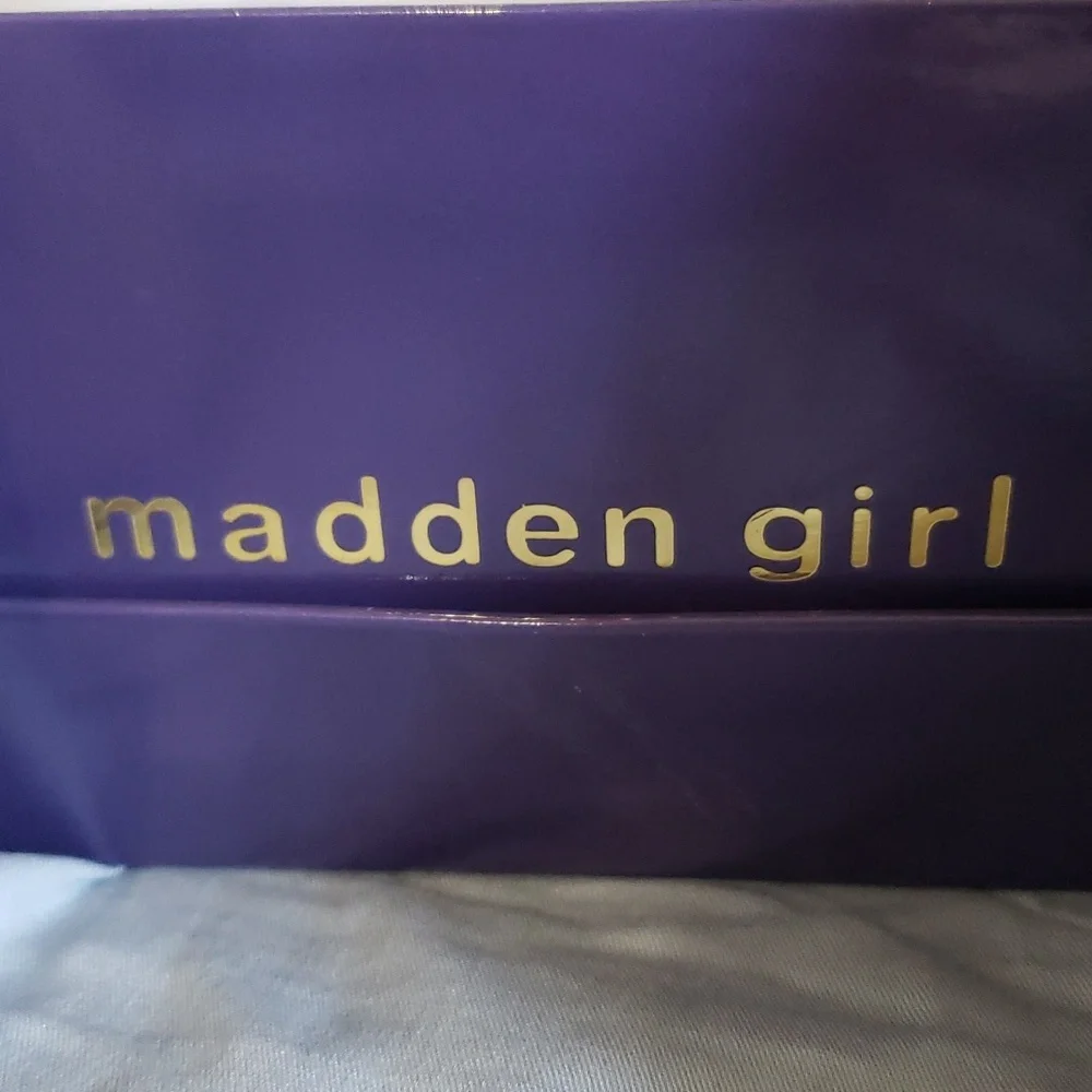 Madden Girl Nude Pump Heels - Picture 7 of 9